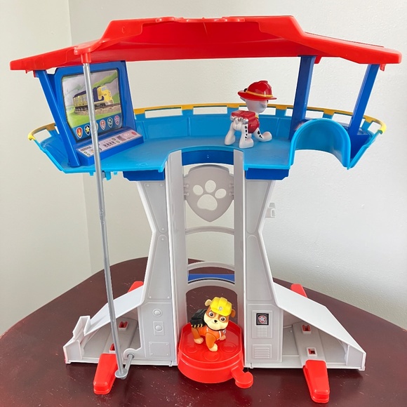 PAW PATROL Lookout Playset with Marshall & Rubble Action Figures - Picture 3 of 16